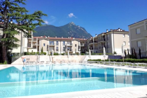 GARDA BLUE HOME - Piscina, Solarium e Box Toscolano Maderno